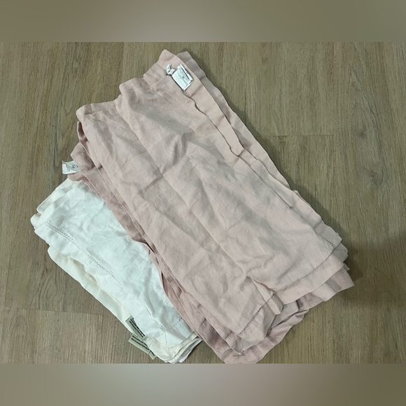 BUNDLE of POTTERY BARN 100% linen dining linens. - Picture 2 of 5